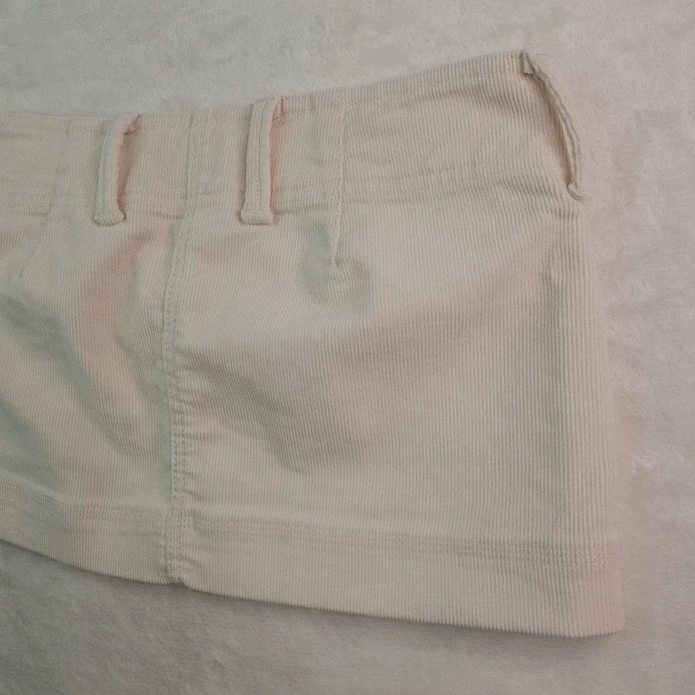 Vintage Y2K Hollister Cream Corduroy Micro Mini Skirt Size 0 W29 Ultra Low Rise